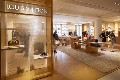 magasin louis vuitton interieur|louis vuitton site officiel.